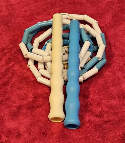 Corde à sauter perlée - Collection Éphémère - Bleue et blanche