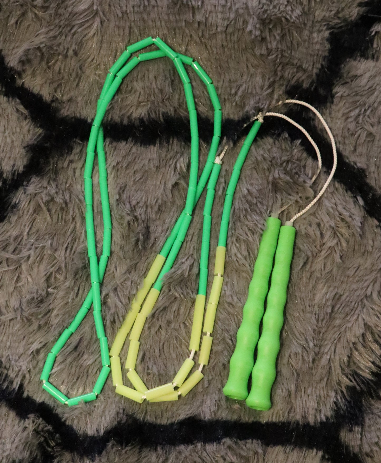 Corde à sauter perlée - Collection Éphémère - Verte et phospho