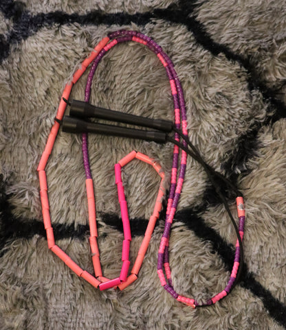 Corde à sauter perlée - Collection Éphémère - Noire rose violette